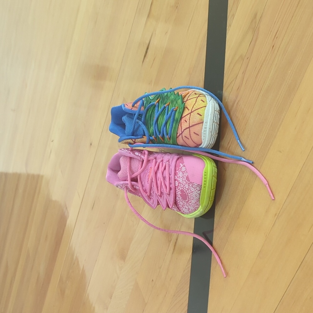 Kids SpongeBob Kyrie Basketball Shoes